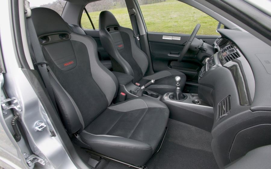  Mitsubishi Lancer Evolution IX MR 2007 года  (фото 43 из 129)